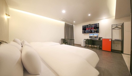 Premium Twin Room