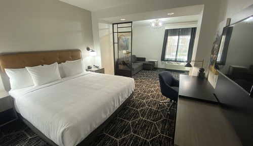 Suite, 1 King Bed, Non Smoking
