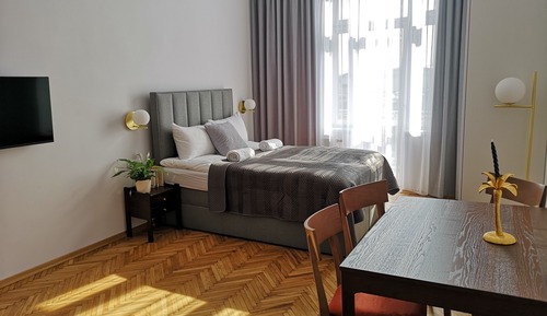 APARTAMENT 8B