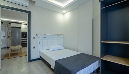 Family Suite (with Balcony)