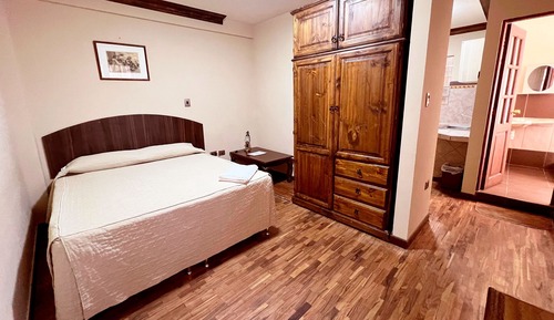 Standard Room, 1 Queen Bed