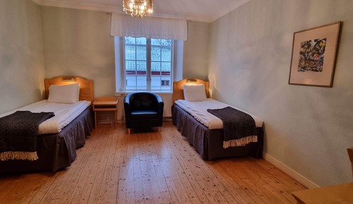 Economy Room