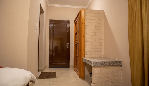 Panoramic Suite, 1 King Bed, Non Smoking, Mountain View