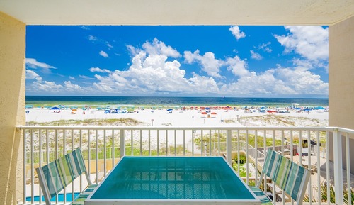 Condo, 2 Bedrooms
