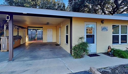 Condo (2 Bedrooms)