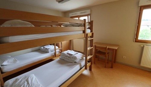 Shared Dormitory (Bed in 6-Bed Female Shared Room)