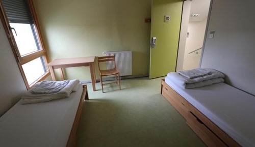 Twin Room (with bathroom)