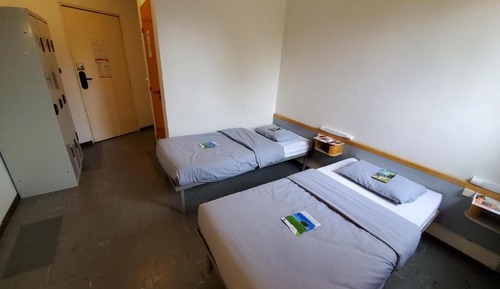 Private Room 2 Beds with Bathroom