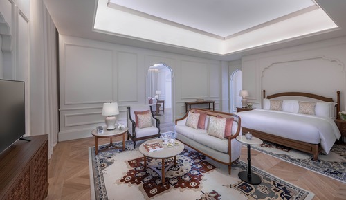 Suite, 1 King Bed