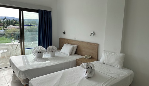 Triple Room