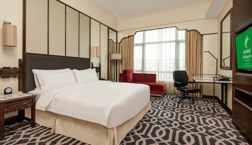 Standard Room, 1 King Bed, Balcony
