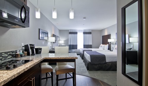 Deluxe Room, Kitchenette (with 2 Queen Beds)