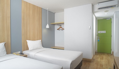Superior Twin Room, 2 Twin Beds, Non Smoking, City View