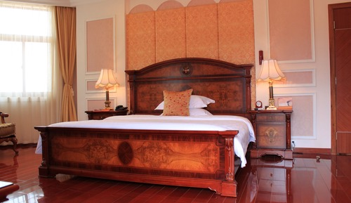 Deluxe Suite