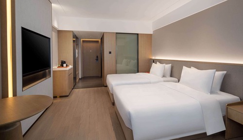 Superior Room, 2 Twin Beds, Non Smoking, City View