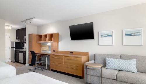 Studio, 2 Queen Beds (Mobility/Hearing Accessible, Tub)