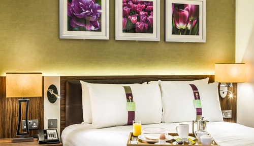 Standard Room, 1 King Bed with Sofa bed