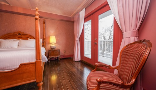 King Deluxe Estate