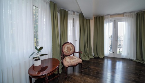 Deluxe Room, 1 King Bed, Balcony, River View
