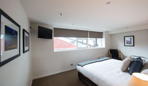 	Two Bedroom Sub-Penthouse - IXL Apartments