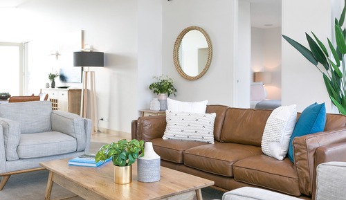 	Three Bedroom Penthouse - IXL Apartments
