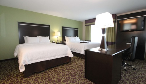Studio, 2 Queen Beds, Refrigerator & Microwave