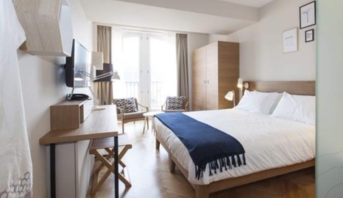 Superior Room, Lake View