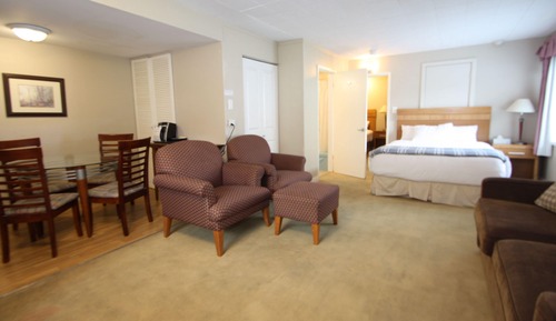 Family Room, 1 Bedroom, 2 Queen Beds, 1 Sofa Bed, Kitche