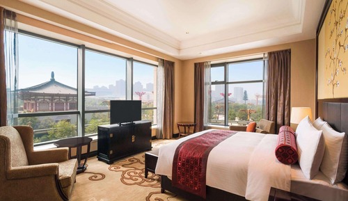 Deluxe Suite, 1 King Bed