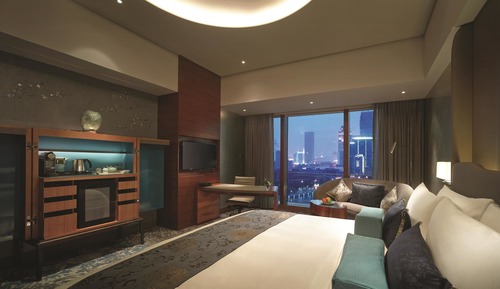 Deluxe Room, 1 King Bed, River View