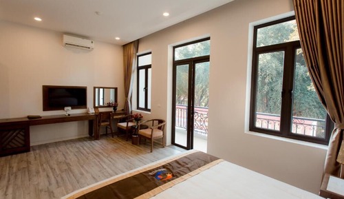 Deluxe Double or Twin Room
