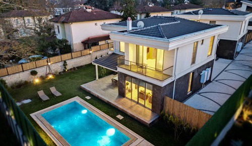 Royal Villa