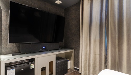 Real OTT Room