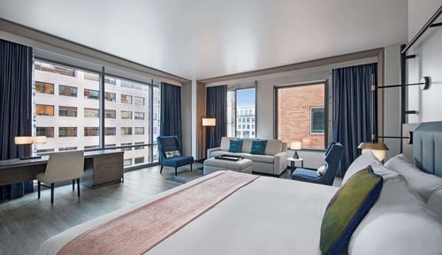Suite, 1 King Bed with Sofa bed, Roll-in Shower (Jenkins Hill Suite, Mobility)