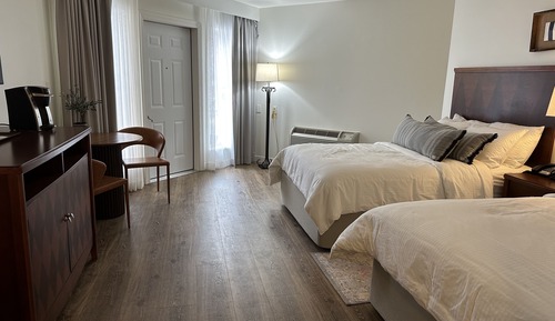 Basic Double Room, 2 Double Beds, Patio