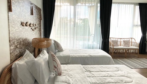 Sweet Farmer (Twin Bed)