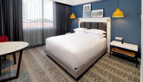 Standard Room, 1 Queen Bed