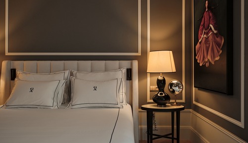 Deluxe Double or Twin Room
