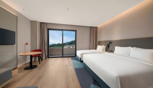 Standard Room, Multiple Beds, Balcony