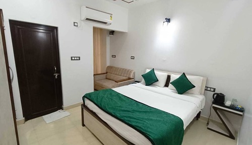 Deluxe Double Room, 1 Queen Bed, Accessible, City View