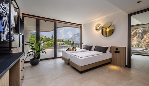 Family Suite, Terrace, Lake View