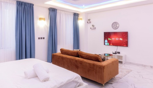 Luxury Studio, 1 Queen Bed