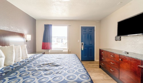 Room, 1 King Bed, Non Smoking