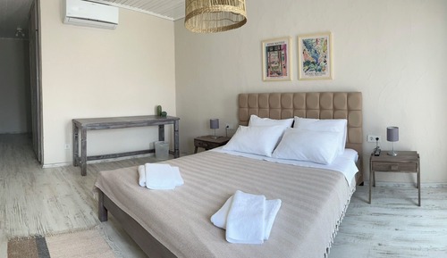 Standard Double Room, 1 Queen Bed, Non Smoking, City View