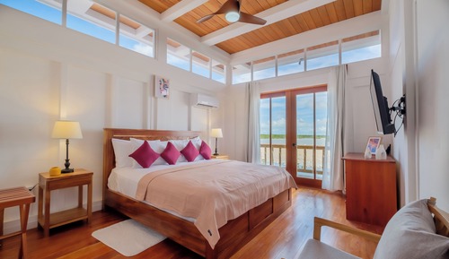 Premier Villa, Multiple Beds, Canal View