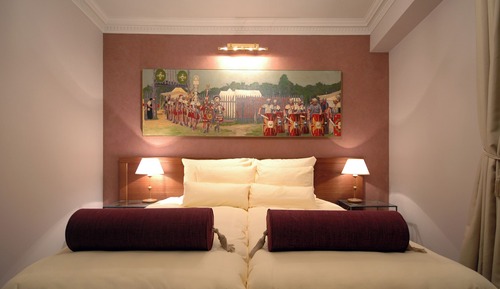 Senior Suite