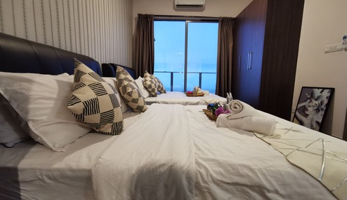 Premium Studio, Bathtub, Partial Sea View