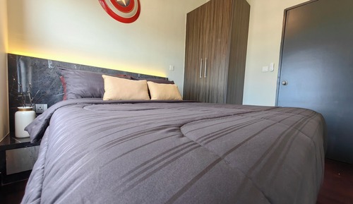 Family Apartment, 4 Bedrooms, Bathtub, City View