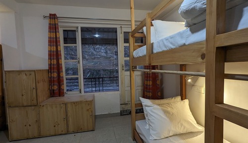 6 Bed Mixed Dorm