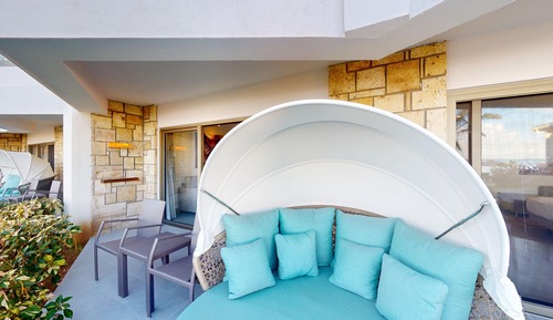 Luxury Presidential Beach Front Walkout One Bedroom Suite Diamond Club